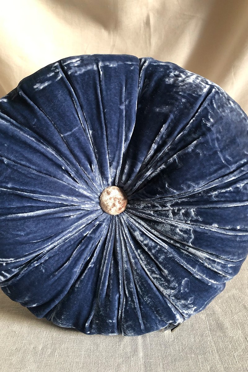 Velvet Sweet Cushion - Delft