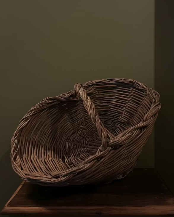 Cesto Antico Intrecciato a Mano