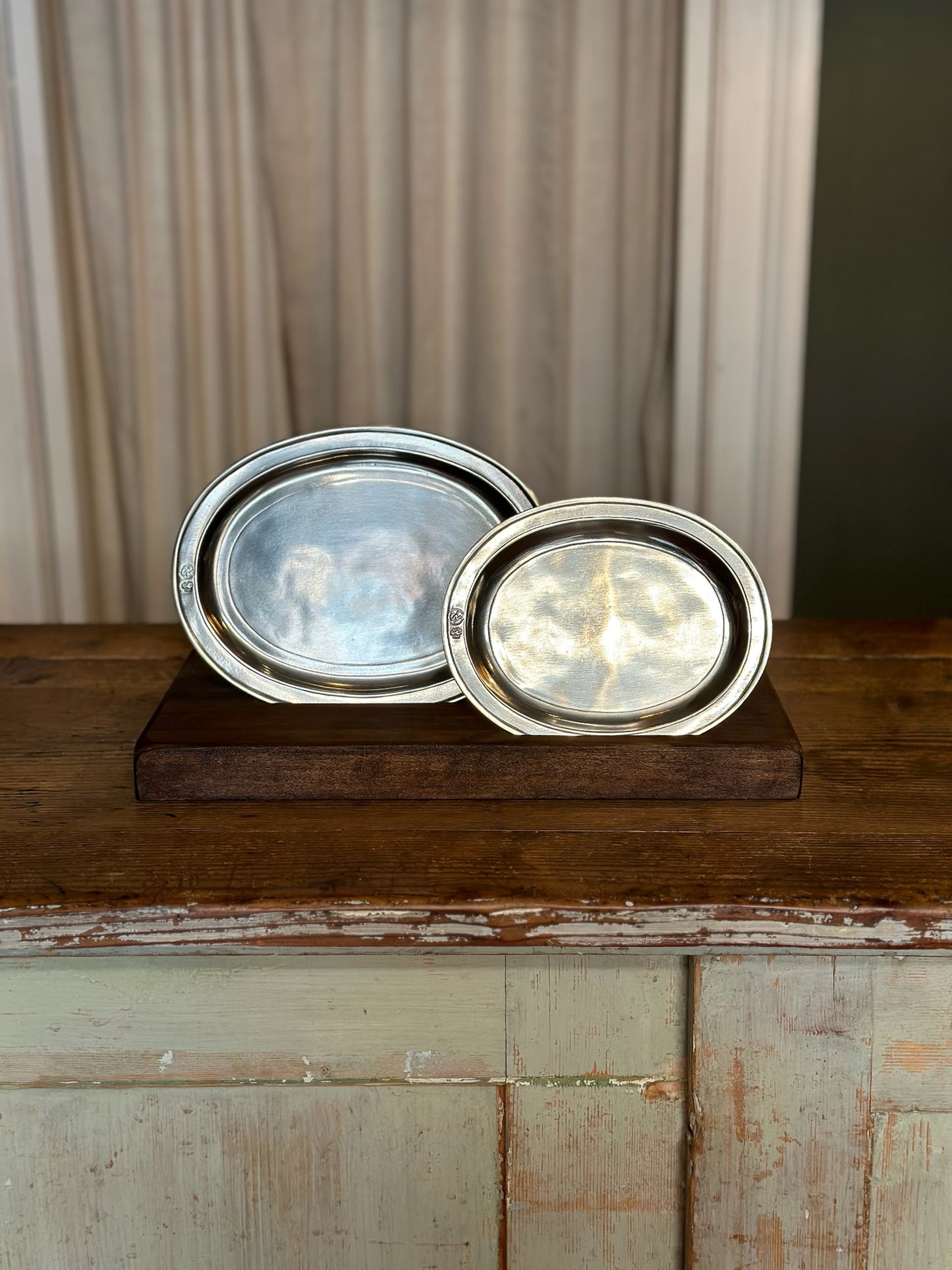 The Small 'Orvieto' Oval Platter in Pewter by Cosi Tabellini