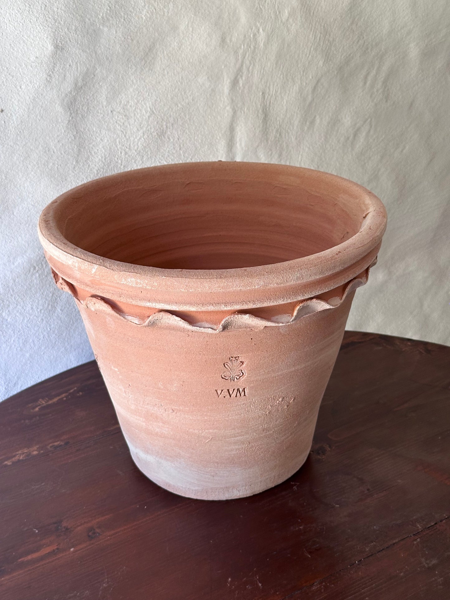 V.VM Handmade Classic Pot - 30cm