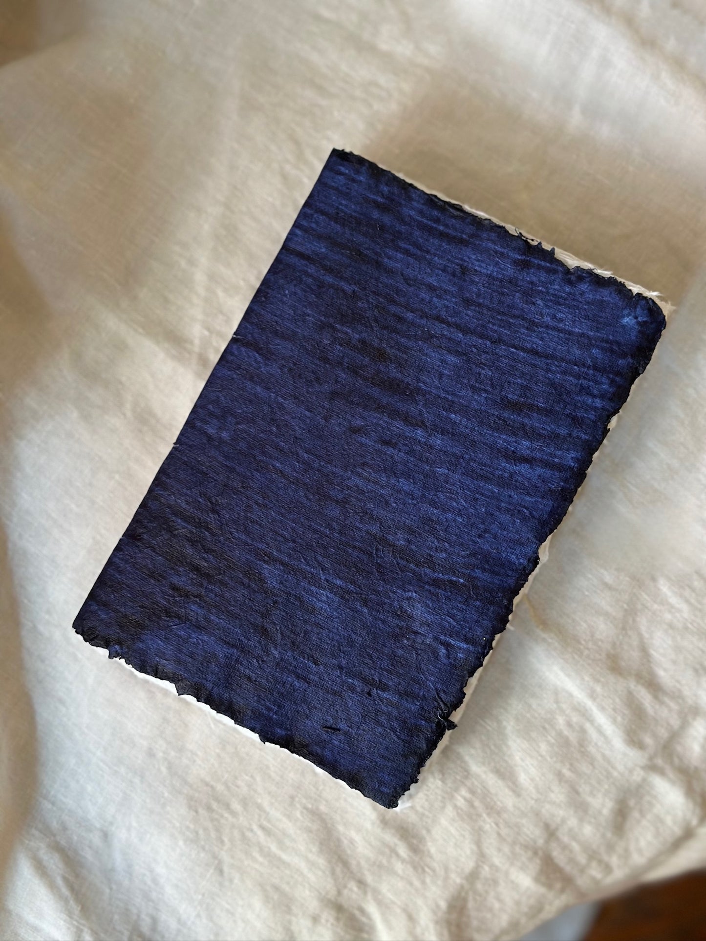 Libro medio fatto a mano - Lino