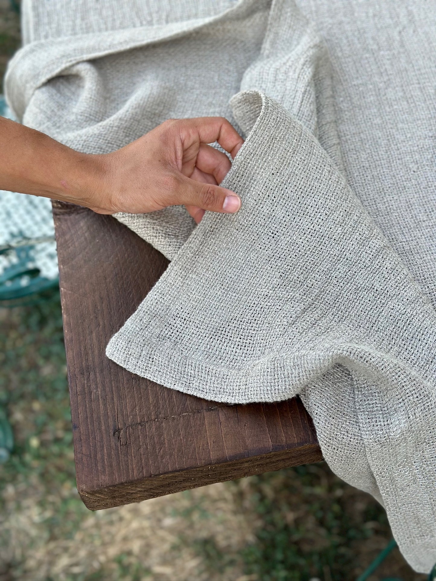 V.VM Wide Weave Linen Tablecloth
