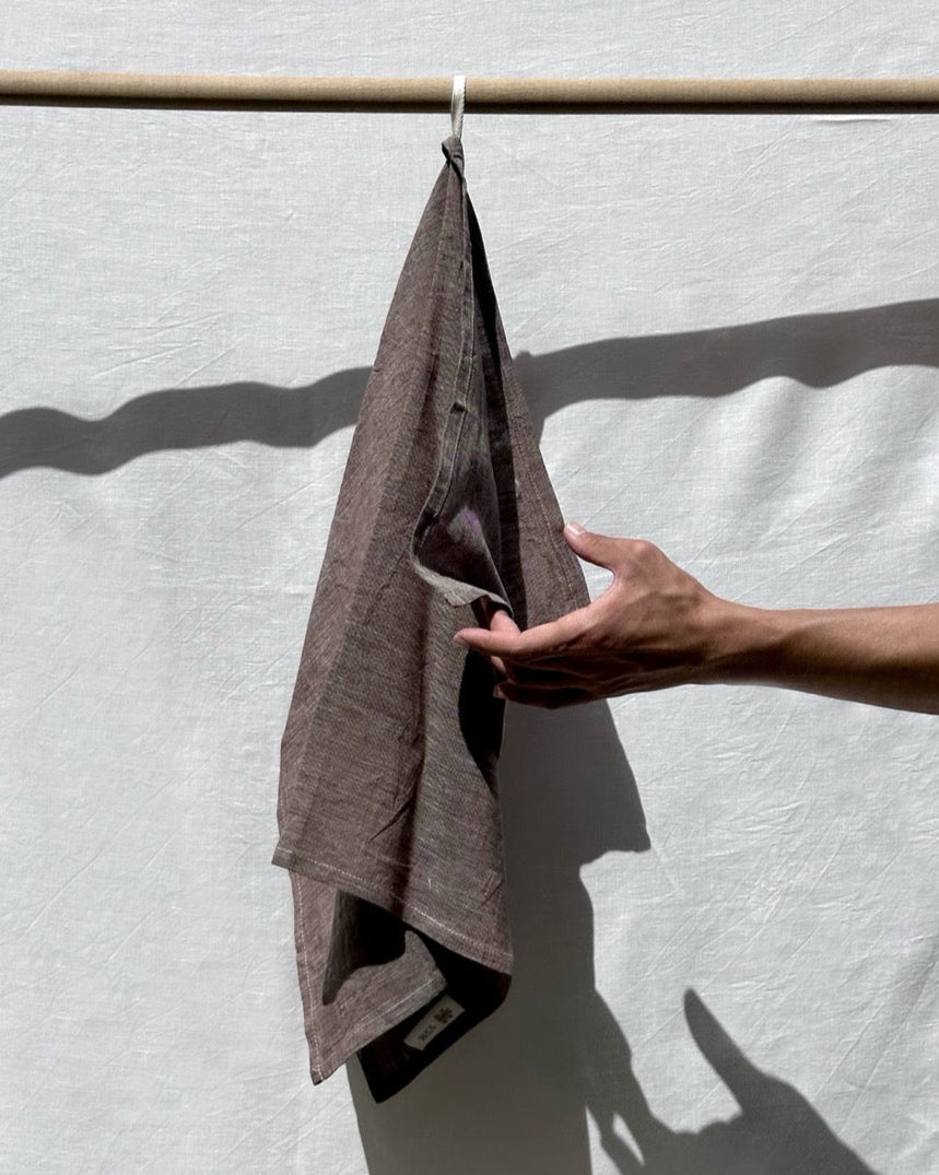 V.VM Linen Tea Towel - Chocolate Brown