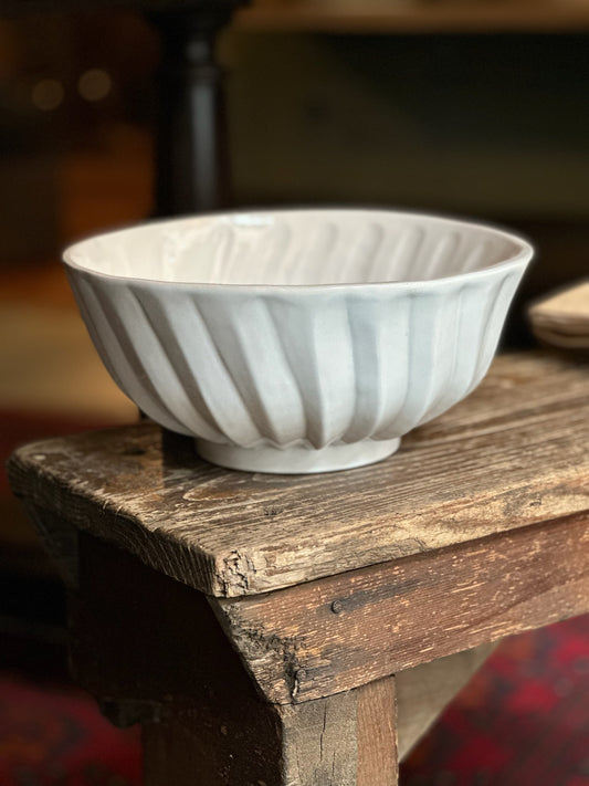 Ceramic Wavy Bowl - Medium