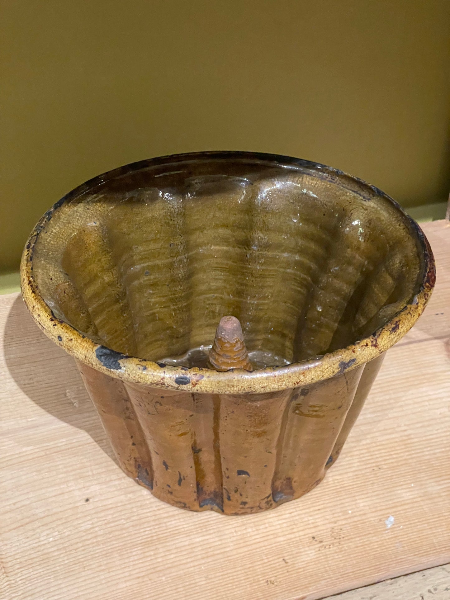 Antique Budino Cake Mold - Large Brown