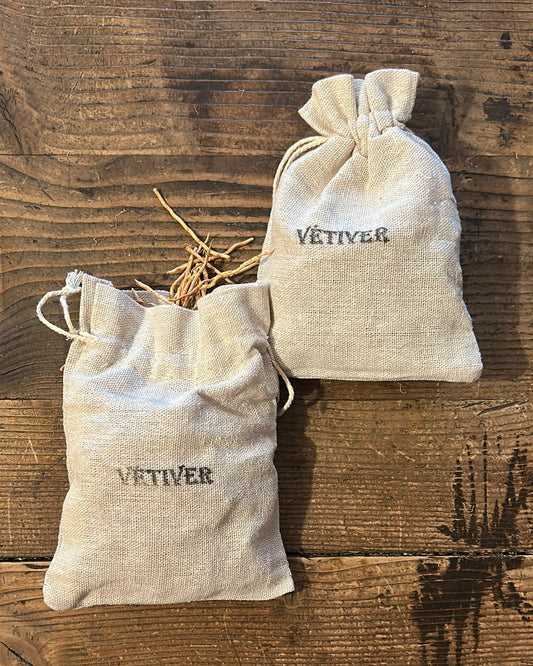 Vetiver Sacket with Vetiver Essential Oil