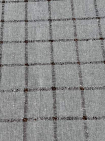 V.VM Elegant Open Weave Tablecloth