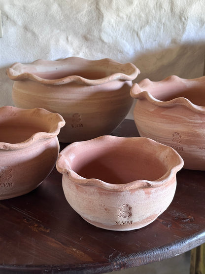 V.VM Handmade Terracotta Wavy Pot - 20cm