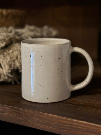 Tazza in ceramica a guscio d'uovo