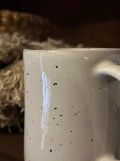 Tazza in ceramica a guscio d'uovo