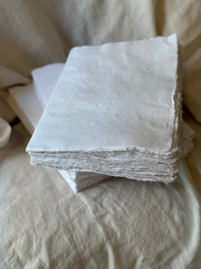 Libro medio fatto a mano - Lino