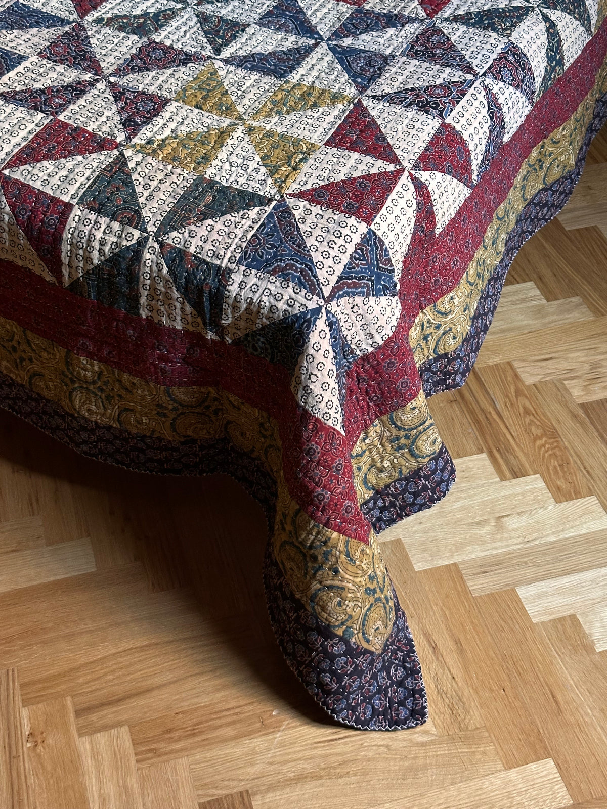 V.VM Patchwork Quilt, Colored Wheels - Double Bed No. 4