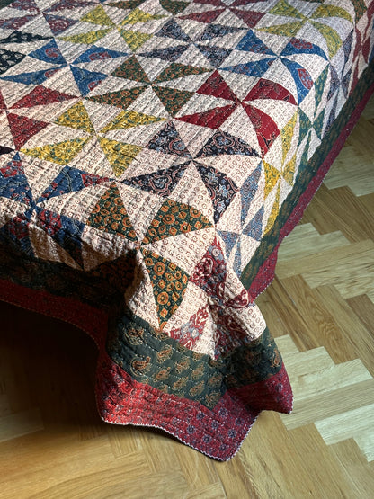 V.VM Quilt - Colored Wheels - Single No. 3