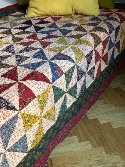 V.VM Quilt - Colored Wheels - Single No. 3