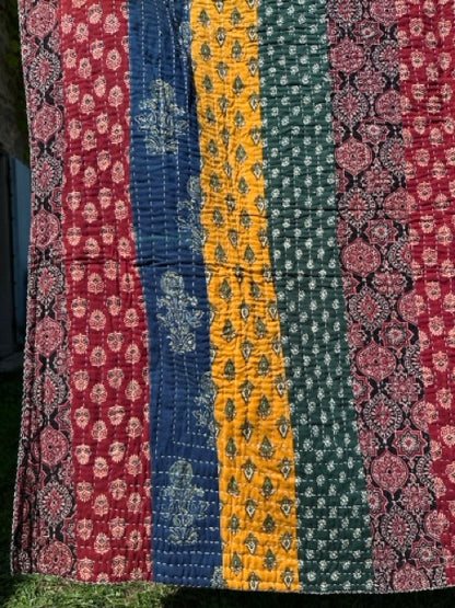 V.VM Quilt - Squares - Single