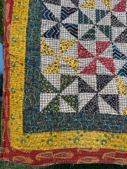 V.VM Quilt - Colored Wheels - Single