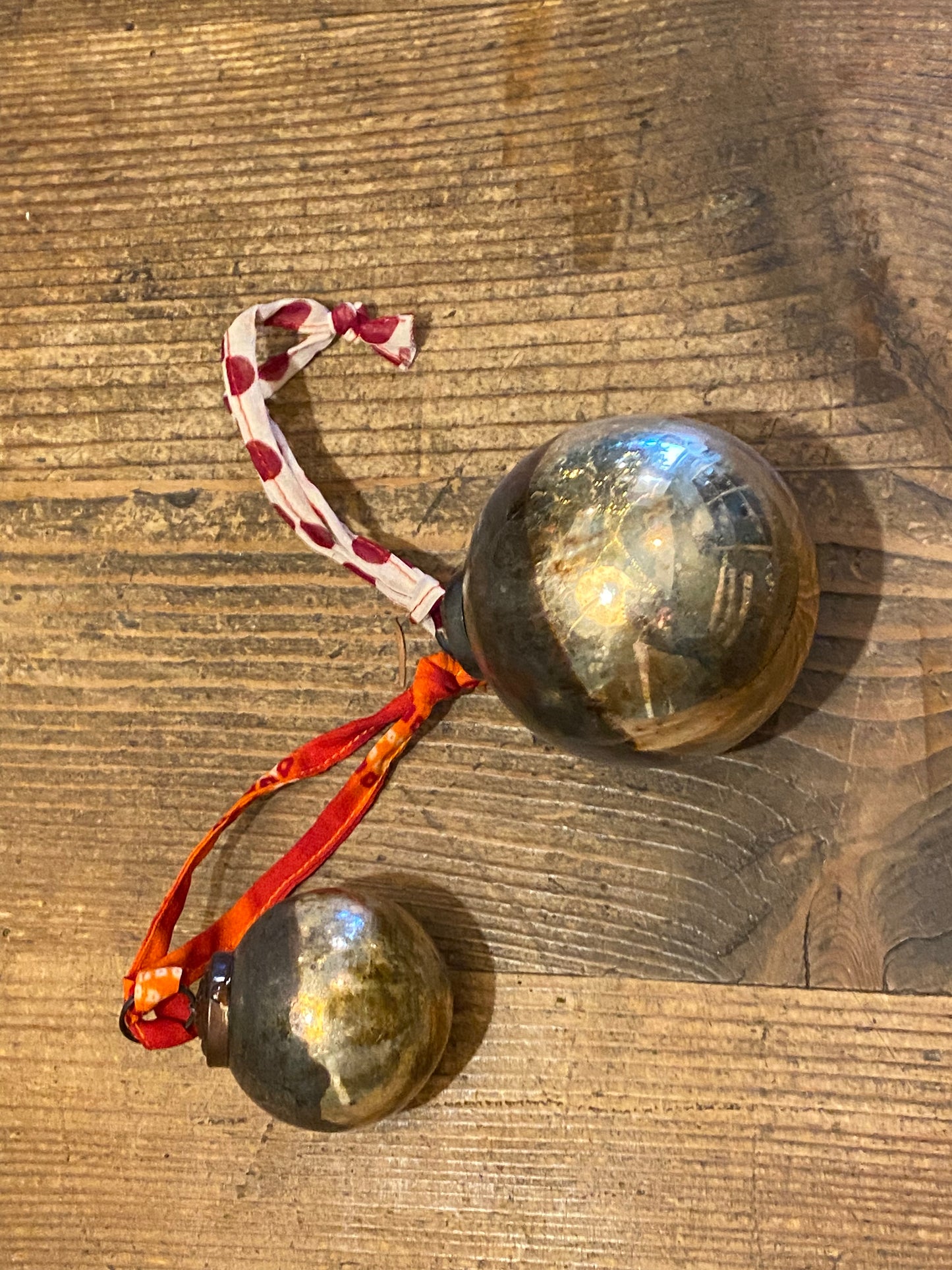 Glass Bi Color ornament - Medium