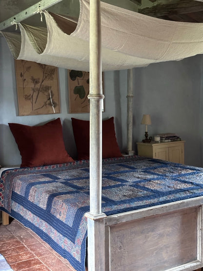 V.VM Quilt Mono-Blue Quadrants - Double