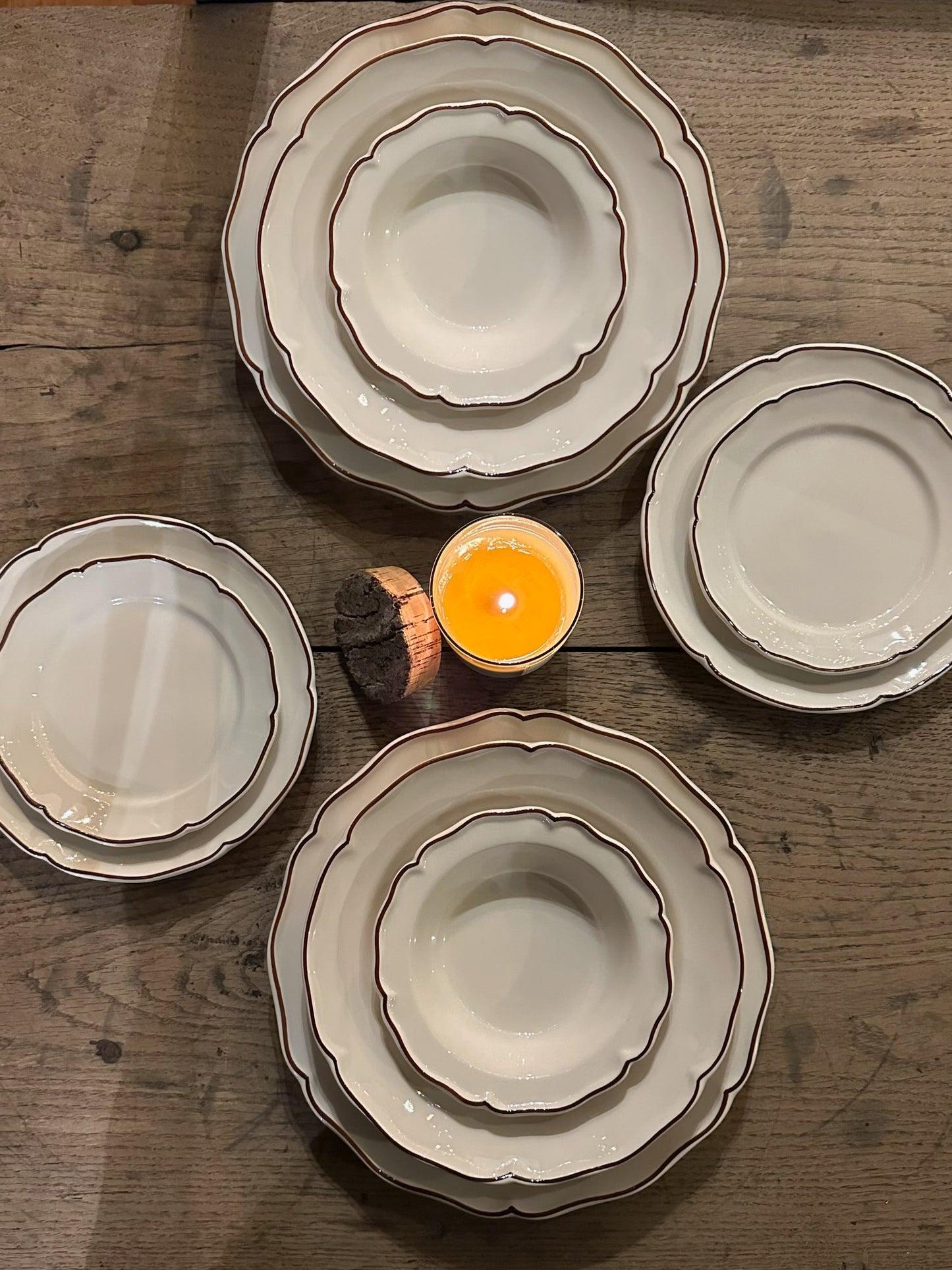 V.VM Ceramics Brown Border - Elaborate Dinner