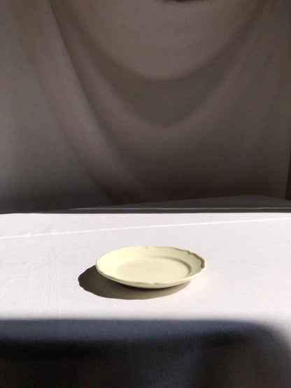 V.VM Cream Collection - Bread Plate