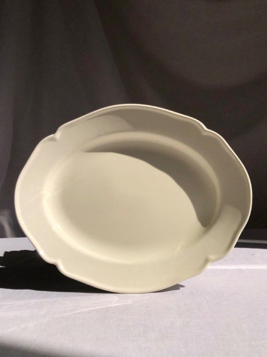 V.VM Cream Collection - Medium Oval Serving Platter