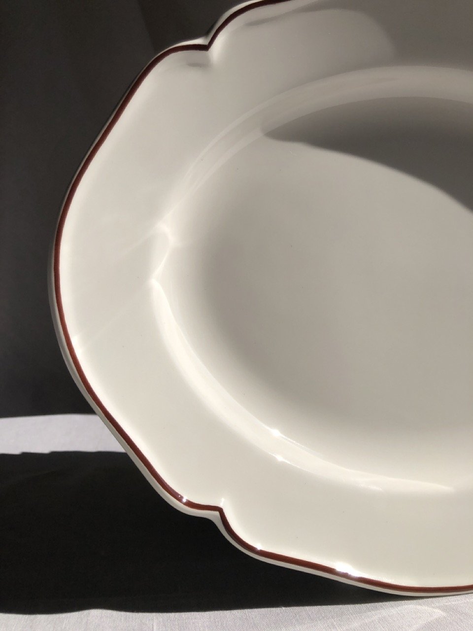 V.VM Ceramics Brown Border - Large Oval Serving Platter