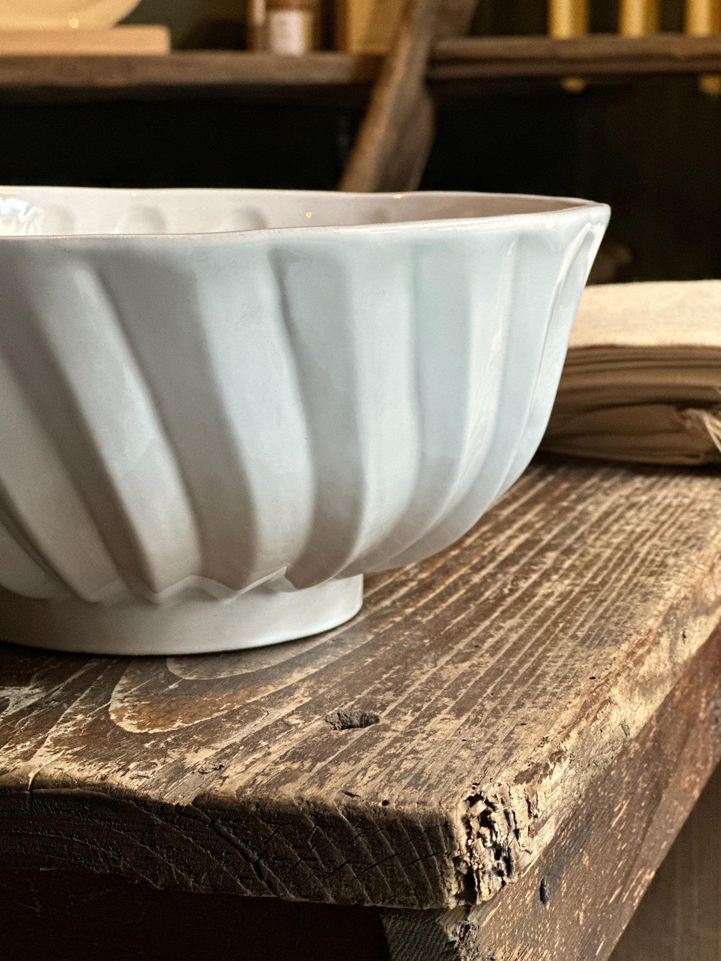 Ceramic Wavy Bowl - Medium