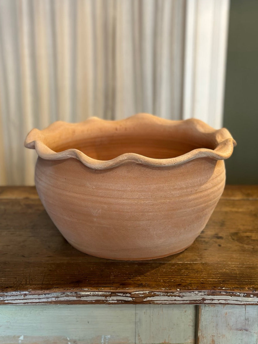 Handmade Terracotta Wavy Pot - Extra Large
