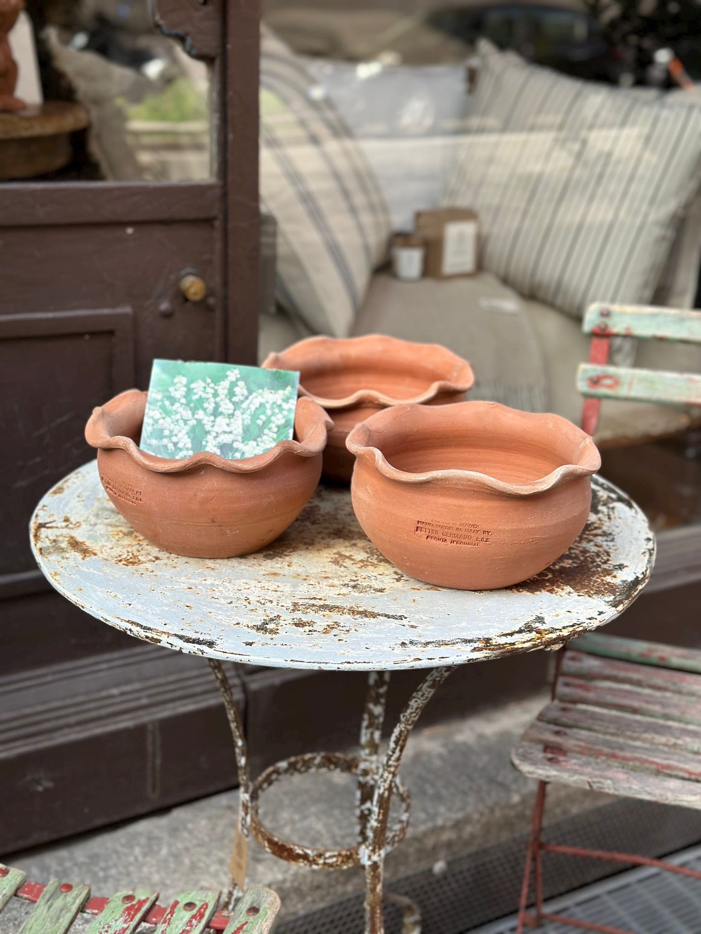 Handmade Terracotta Wavy Pot - Small