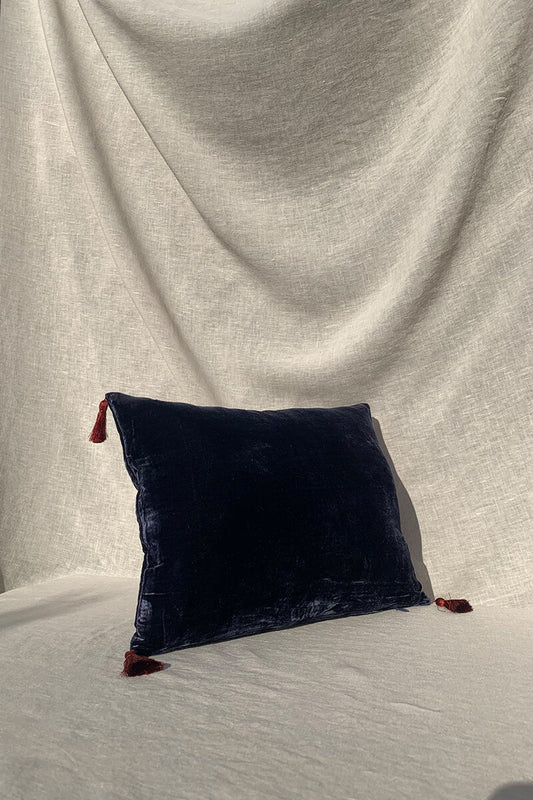Velvet Tassels Cushion - Bleu Nuit