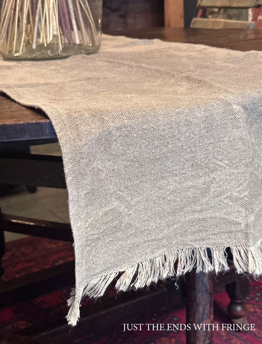 Runner da tavolo con frange V.VM