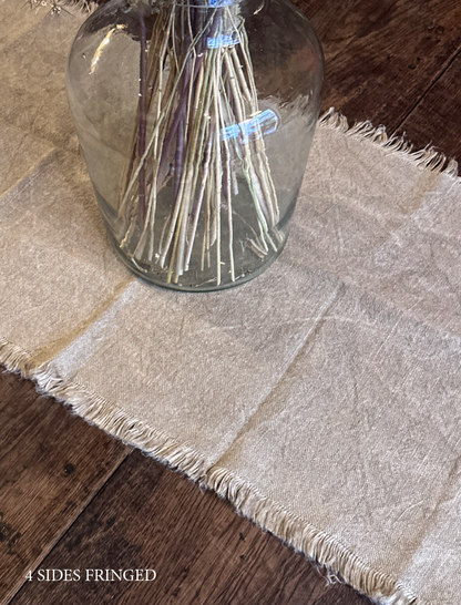 Runner da tavolo con frange V.VM