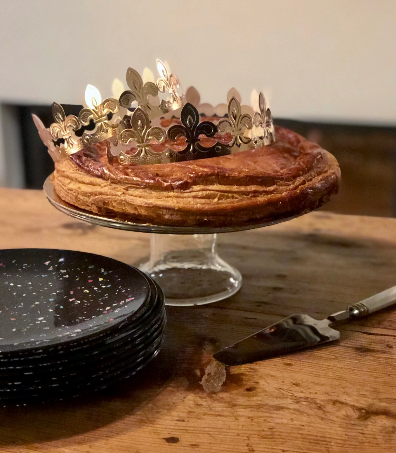 Opera Glass Cake Stand