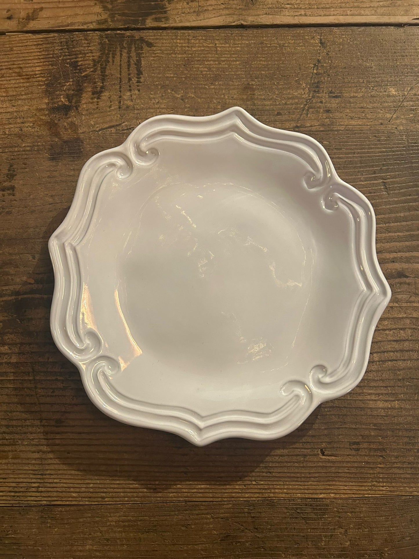 Piatto da dessert in ceramica con volant
