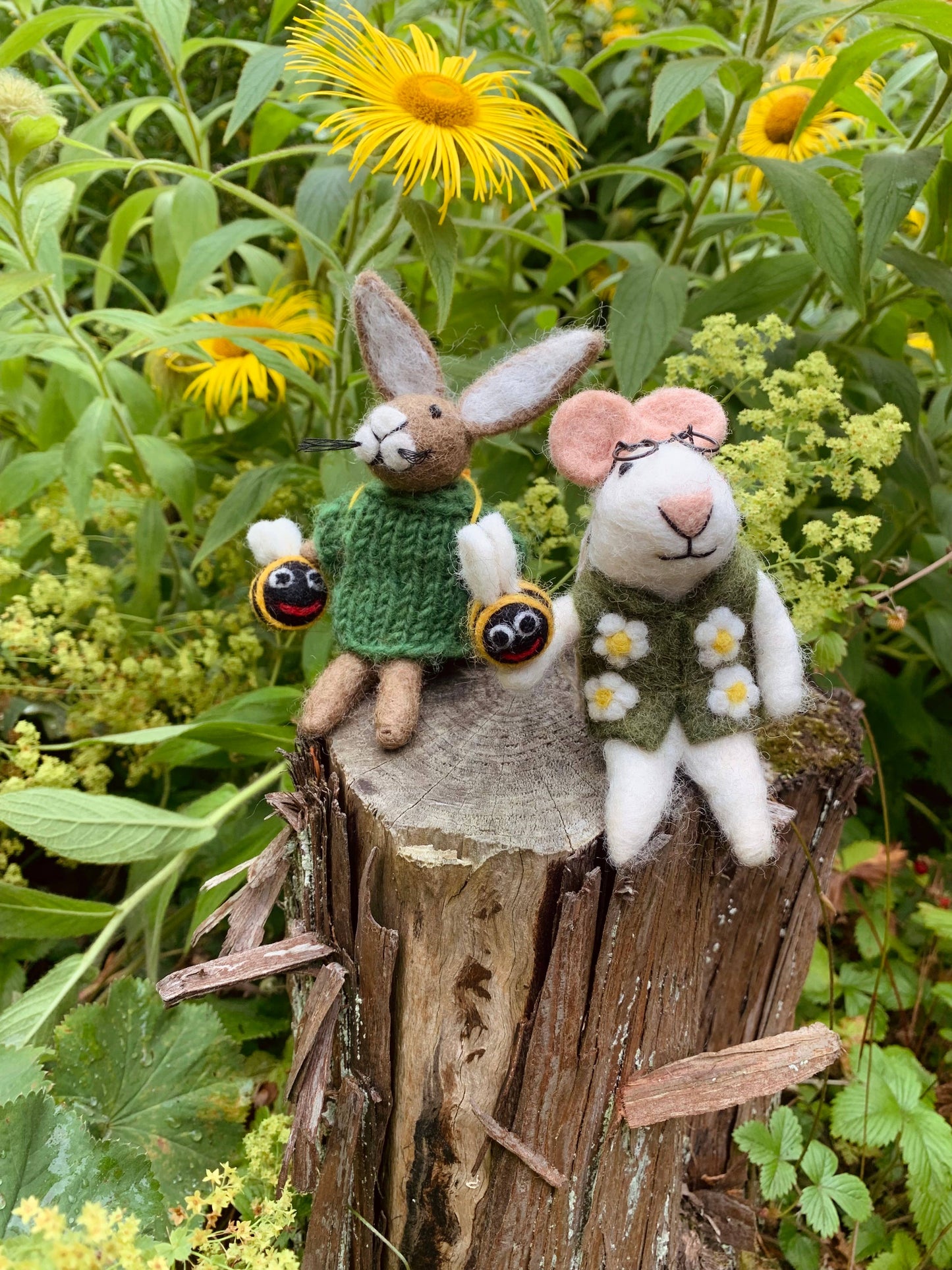 Handmade Felt Isaac the Mouse Hanging Bumblebee Decoration