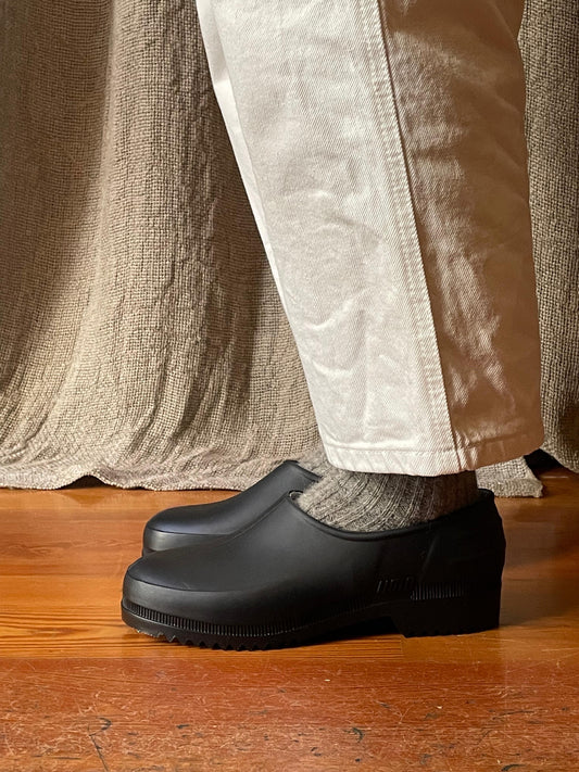 Black Gardana Hemp Clog by Plasticana